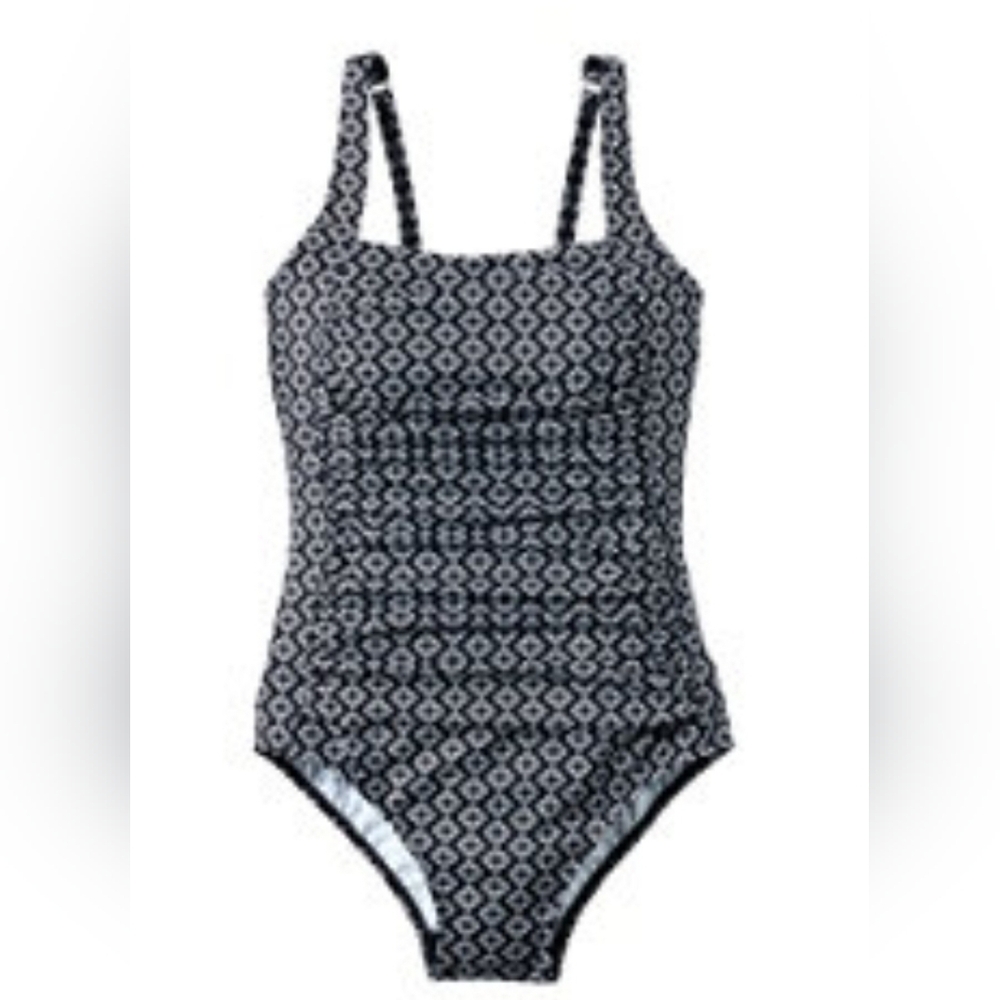 Women's Shaping Swimwear LL Bean lightly padded Swimsuit - Picture 2 of 10